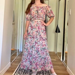 |SOLD| Off shoulder floral skirt set 🌸🌻
